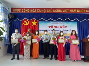 Tổng kết hội thi Giáo viên dạy giỏi cấp thị xã năm học 2021 - 2022