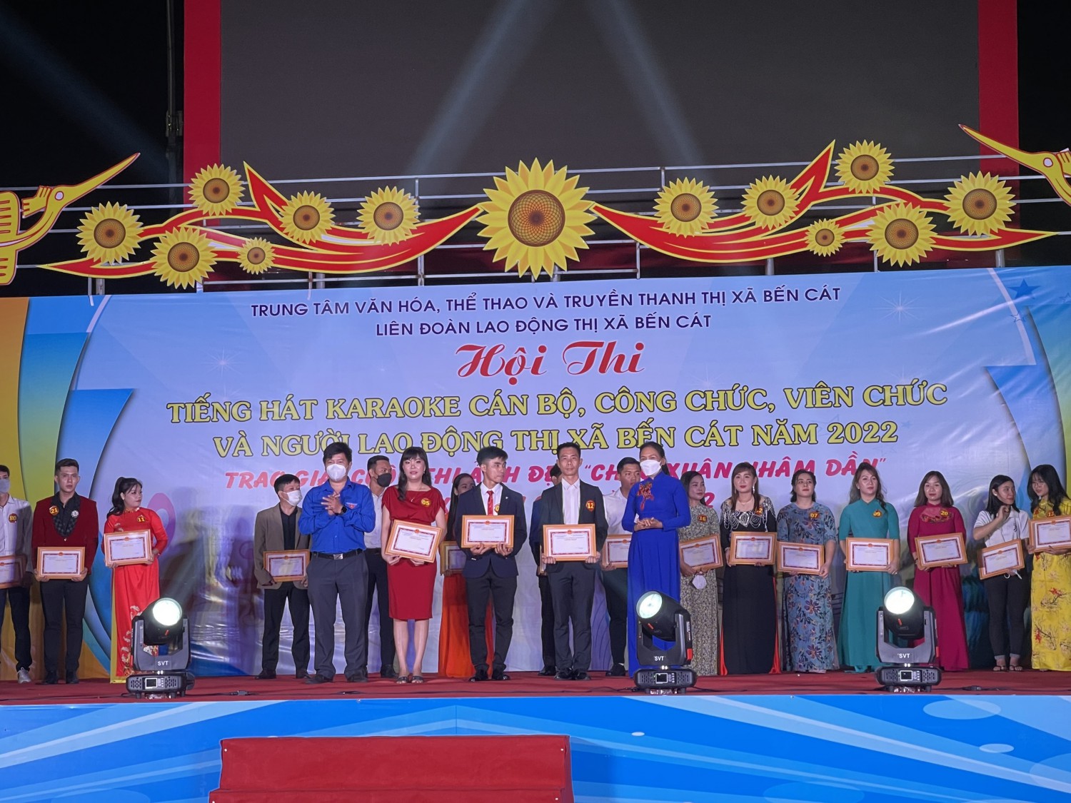 Chung kết Hội thi Tiếng hát Karaoke cán bộ, công chức, viên chức và người lao động thị xã năm 2022