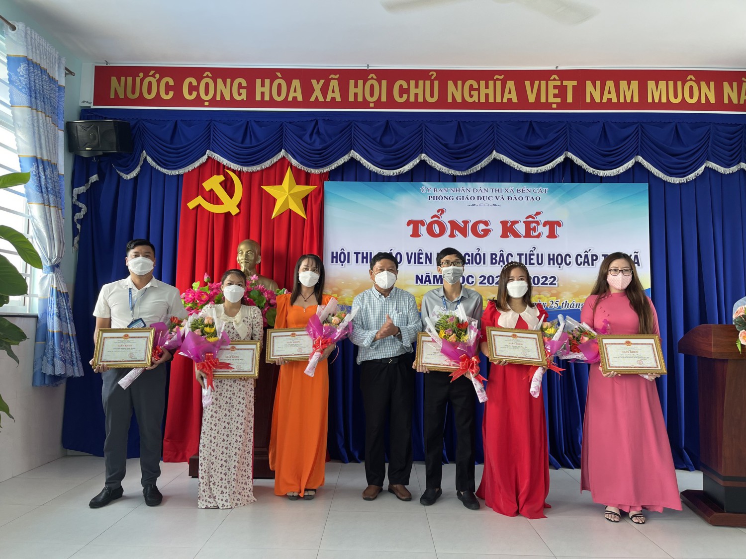 Tổng kết hội thi Giáo viên dạy giỏi cấp thị xã năm học 2021 - 2022
